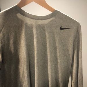 Mens medium nike dryfit tshirt